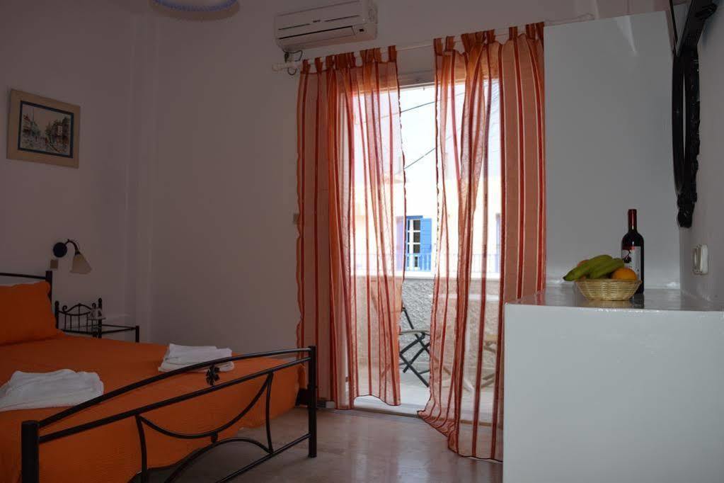 Join Us Low Cost Rooms Kamári Exterior foto